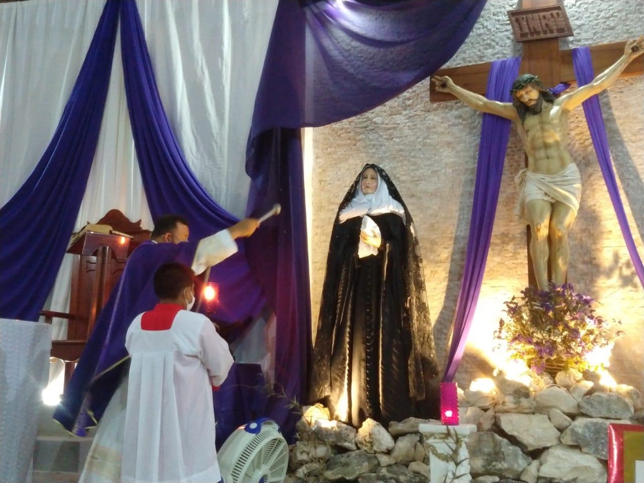Iglesia de Chetumal recibe los Santos Óleos para Semana Santa