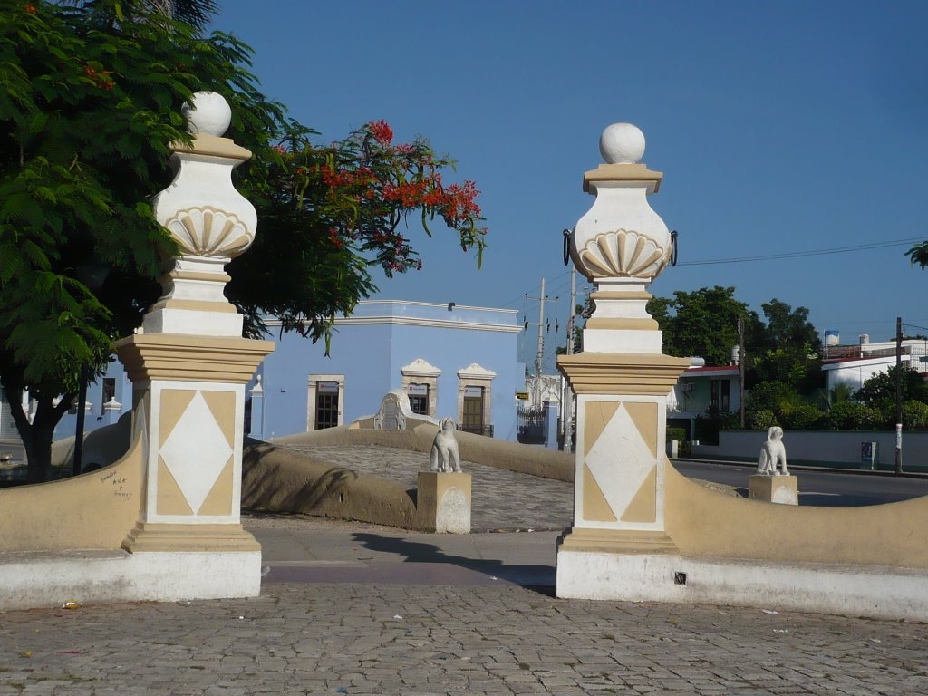 El puente de los perros, el lugar donde las esculturas cobran vida en Campeche