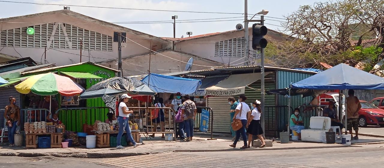 Ola de calor aumenta las ventas en mercado de Campeche