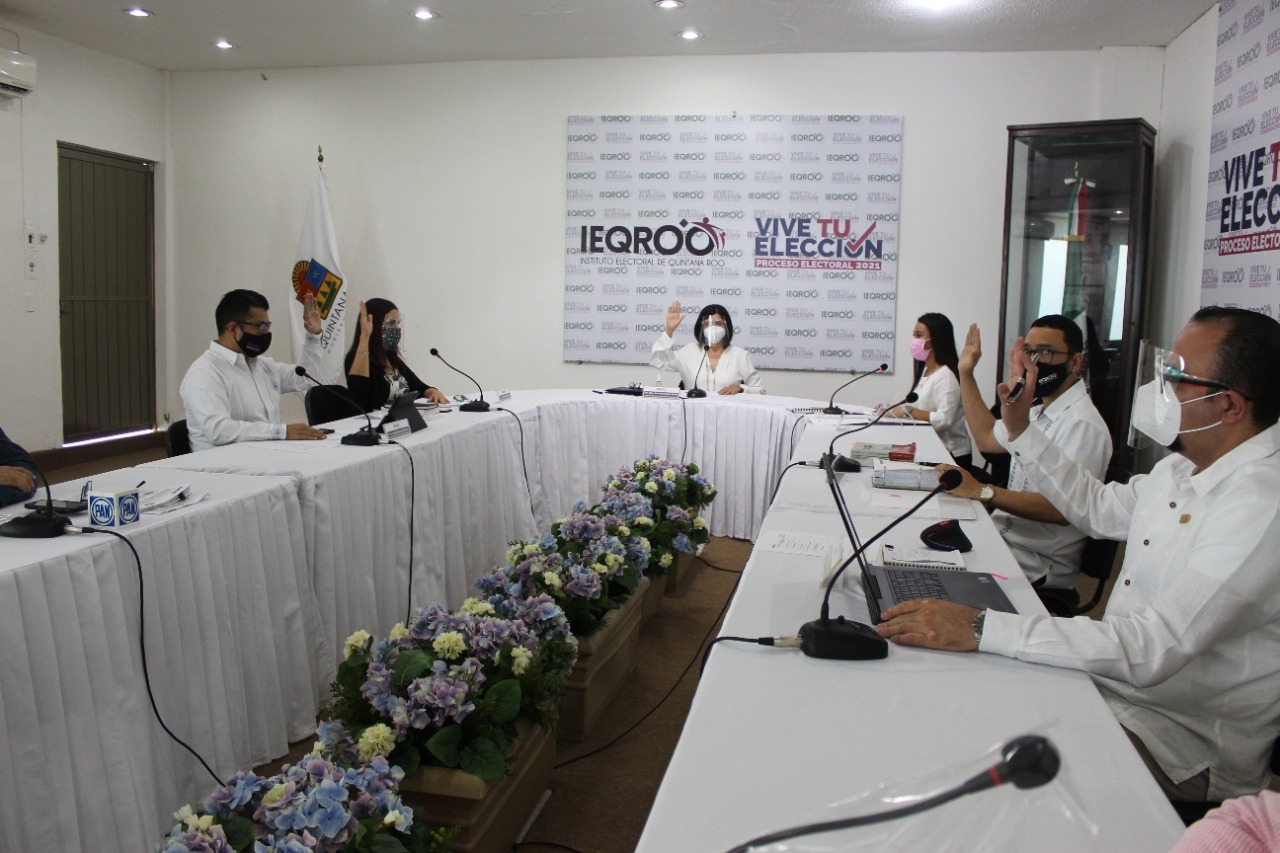 Candidatos de Quintana Roo presentan solicitudes para participar en debates políticos