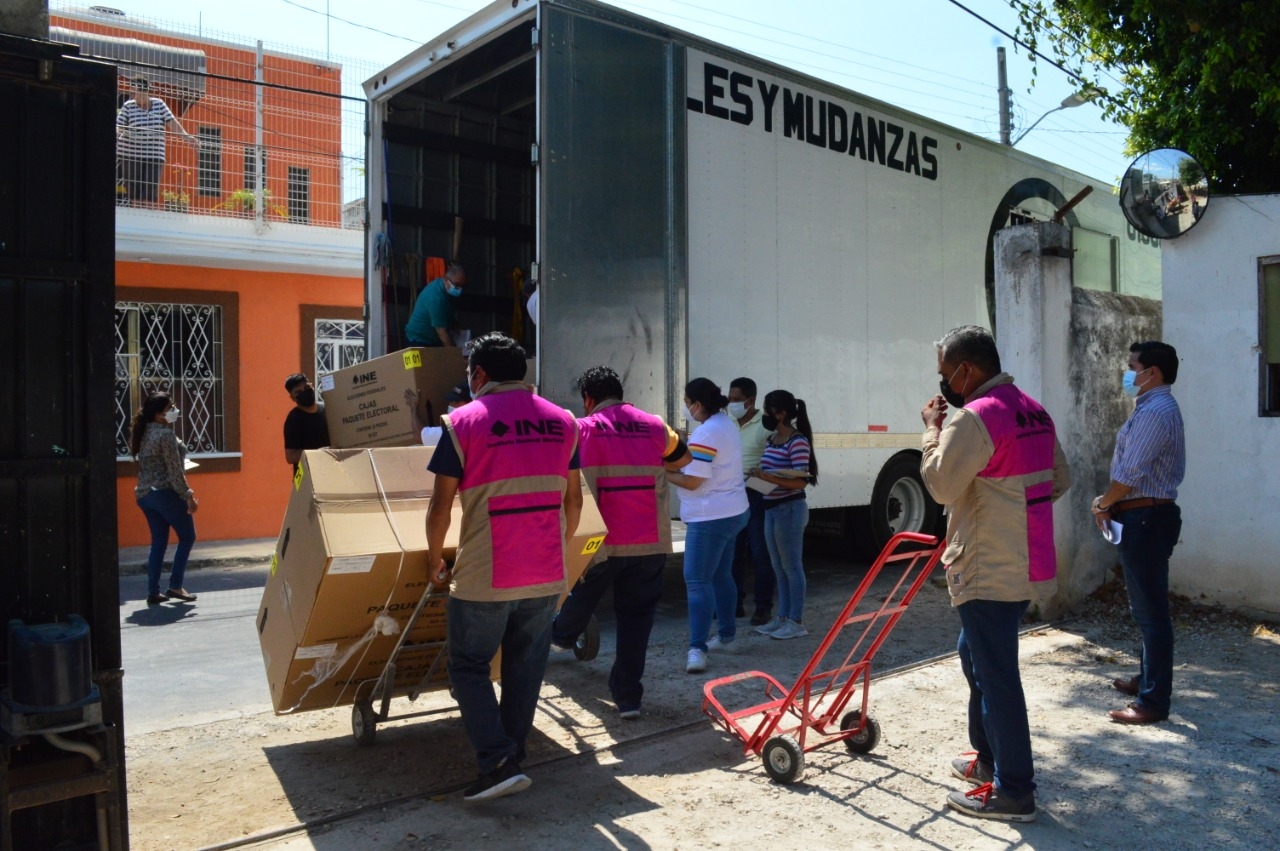 Campeche recibe primer envío de material para las elecciones