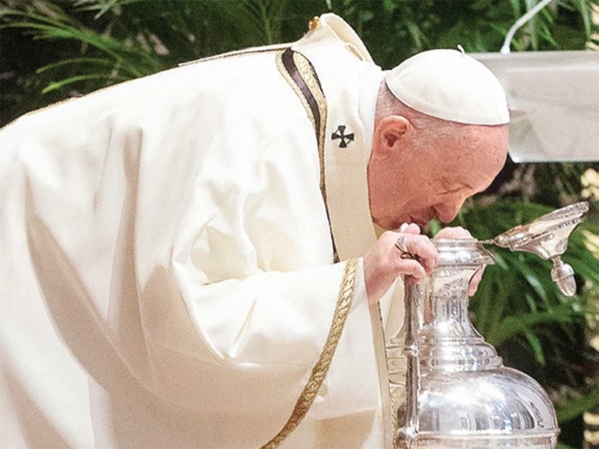 En la misa del Jueves Santo, papa Francisco pide humildad a sacerdotes