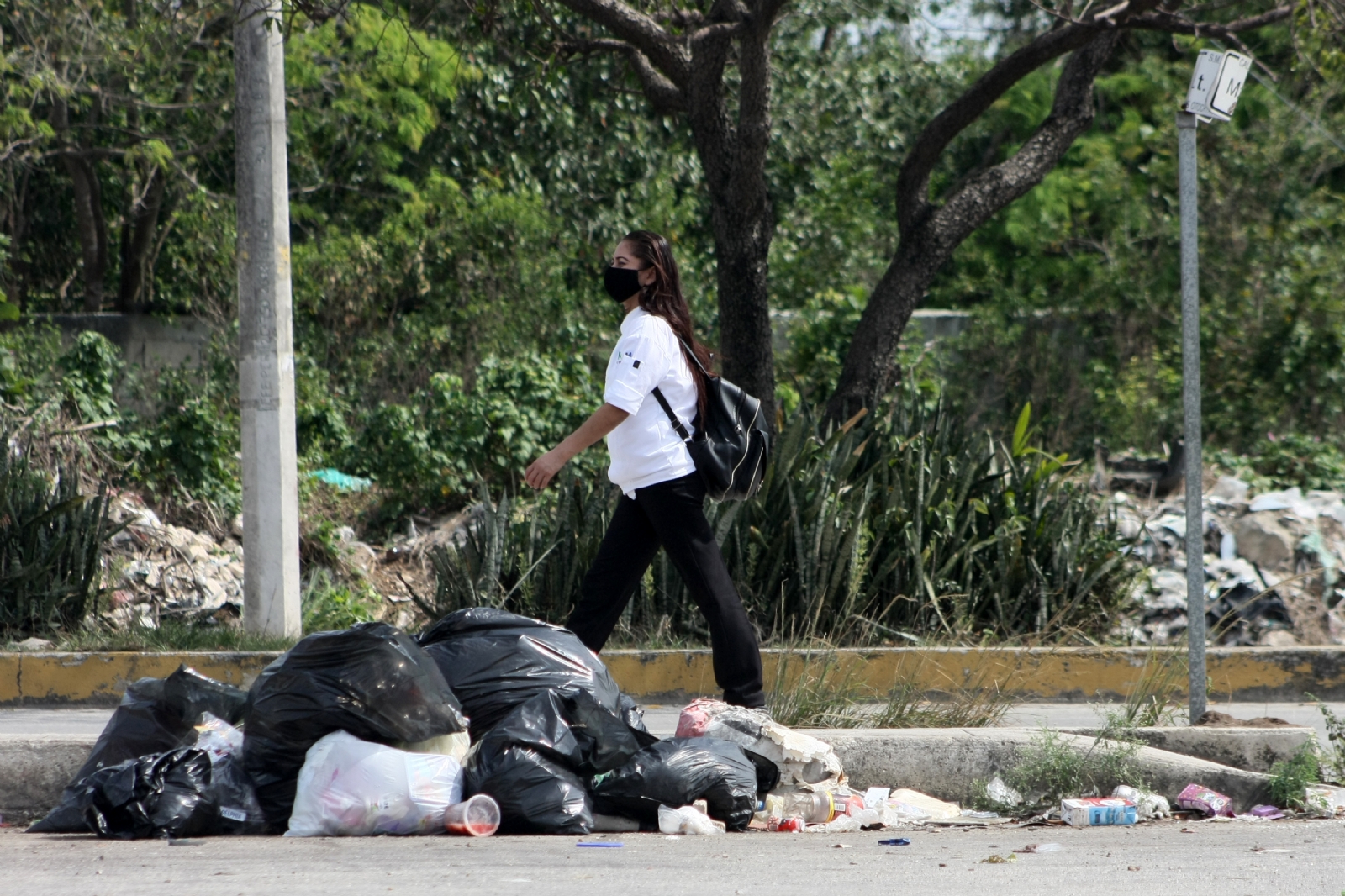 Cancún: Basura y mal olor afecta a habitantes de la ciudad