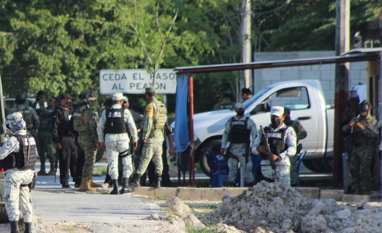 Al menos 15 camionetas con Fuerzas Armadas arribaron a Candelaria