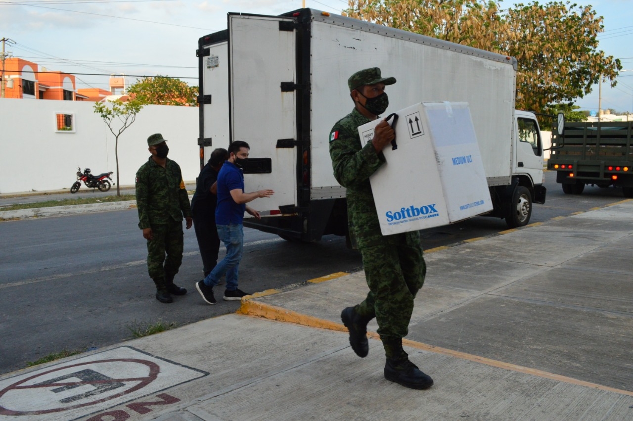 Llegan 8 mil 710 dosis de vacunas contra COVID-19 a Campeche