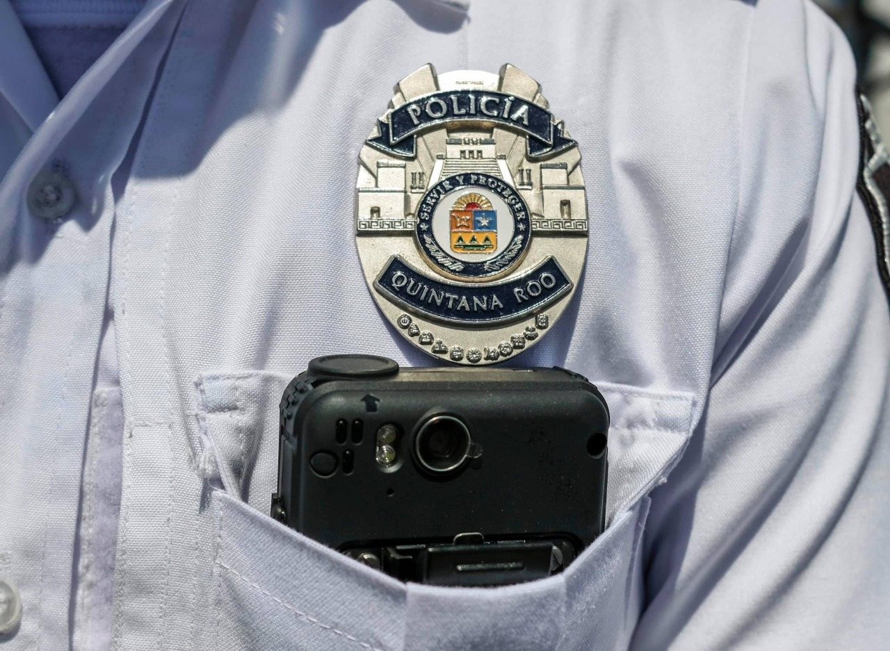 Policía Municipal y Tránsito en Cancún combate la corrupción usando Bodycams