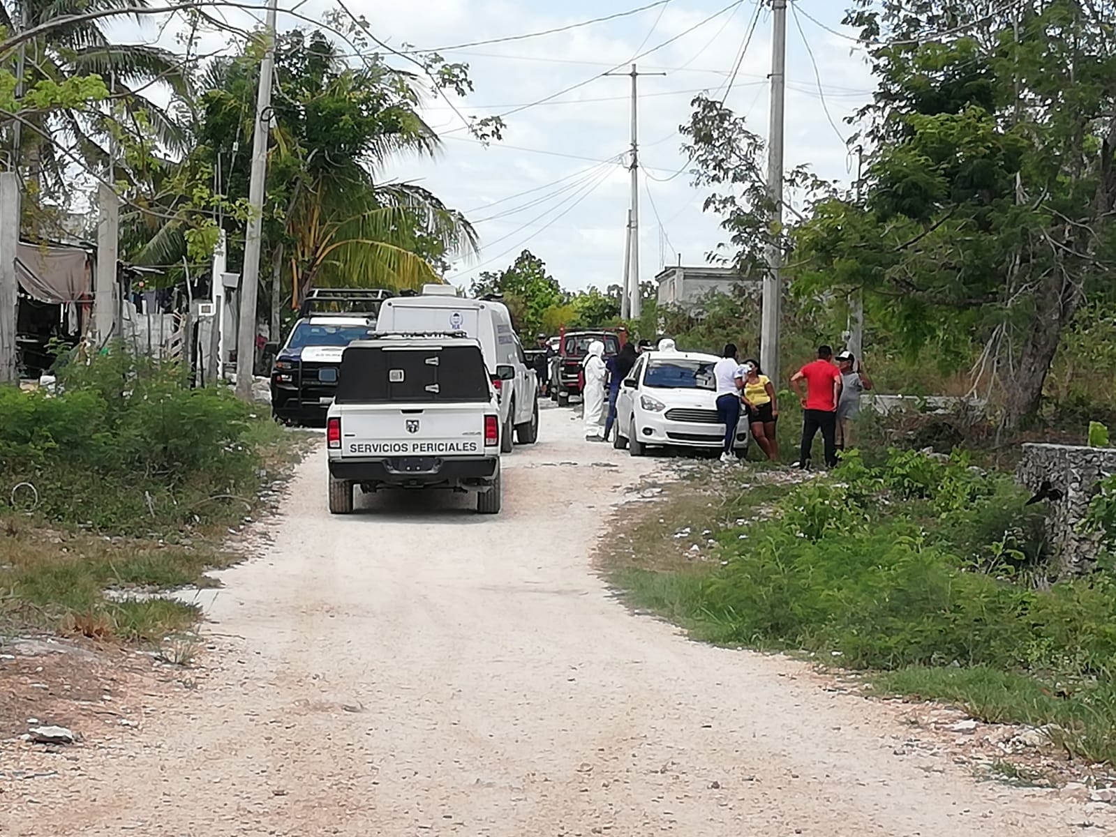 Asesinan a puñaladas a una mujer en colonia irregular el Milagro de Cancún: EN VIVO