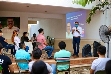 Elecciones Yucatán: Víctor Hugo Lozano afirma a jóvenes que apoyará a emprendedores