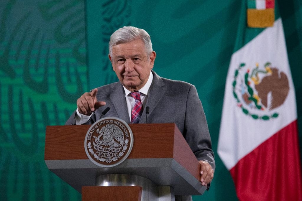 López Obrador informa de vacunación de doctores, abuelitos y maestros durante la mañanera