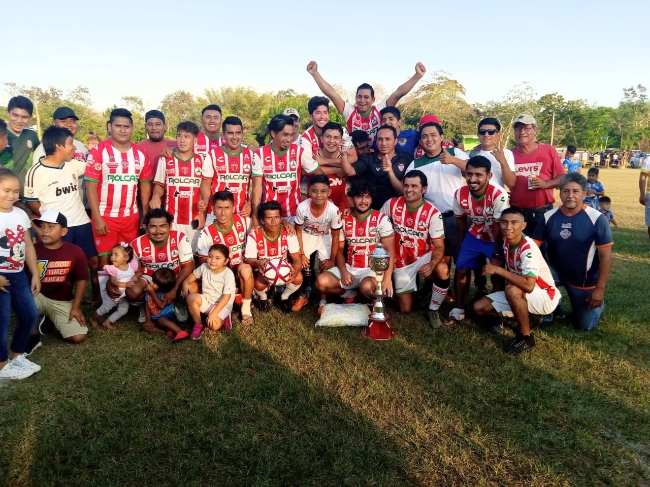 Deportivo Pucte campeón del torneo de fútbol de la Liga de ribera del Río Hondo