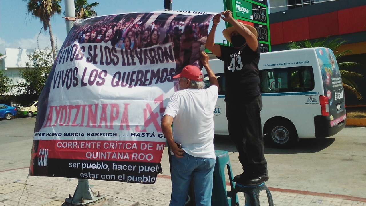 Corriente Crítica en Playa del Carmen exige justicia para los 43 normalistas de Ayotzinapa