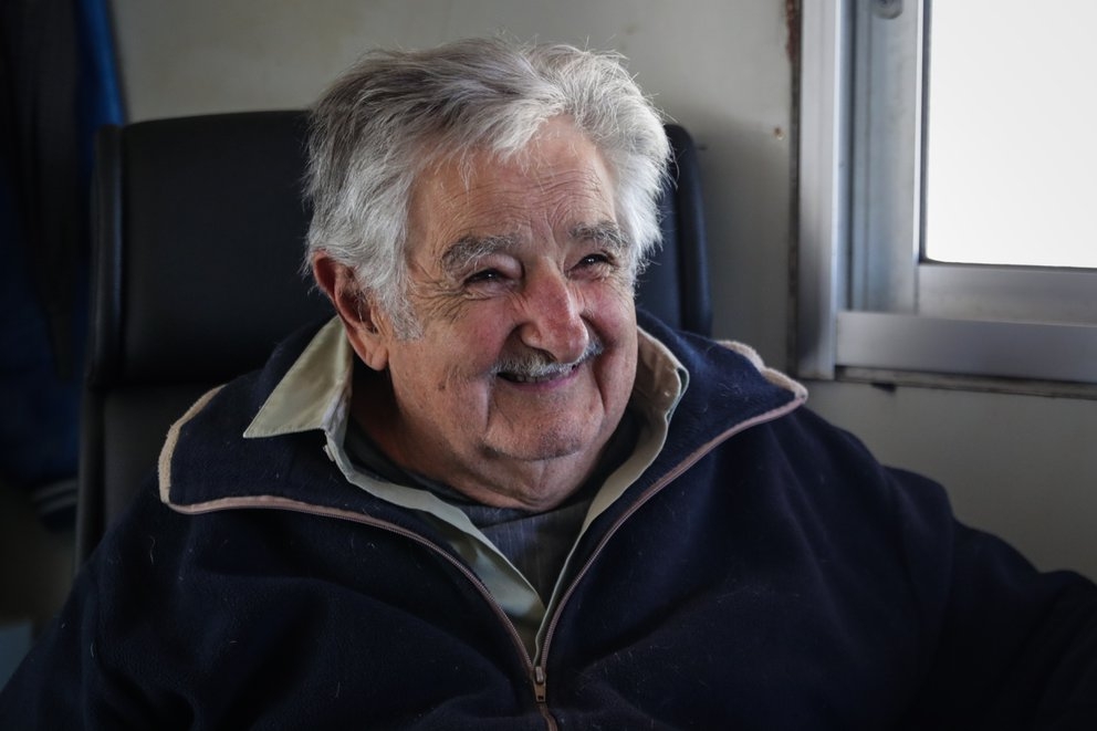José Mujica, expresidente de Uruguay, se recupera tras operación por una espina de pescado