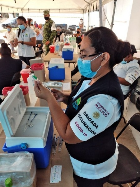 Anuncian aplicación de segundas dosis anticovid para 'centennials' en Chetumal