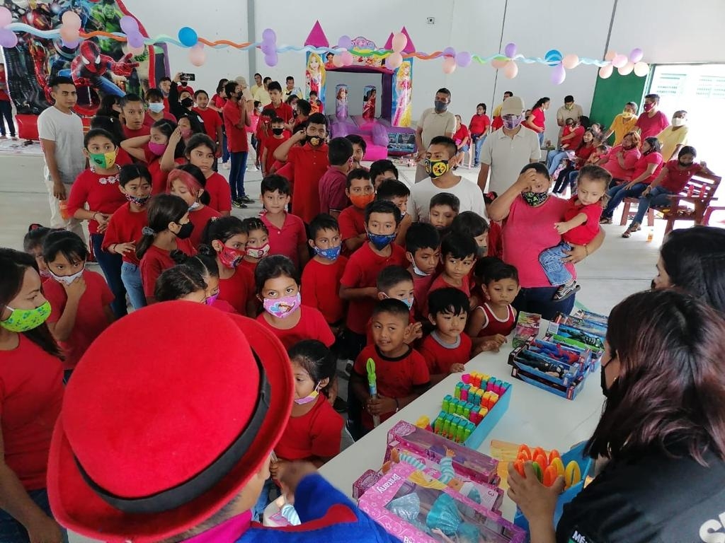 Hijos de hombres encarcelados celebran el 'Día del Niño' en el Cereso de Cozumel