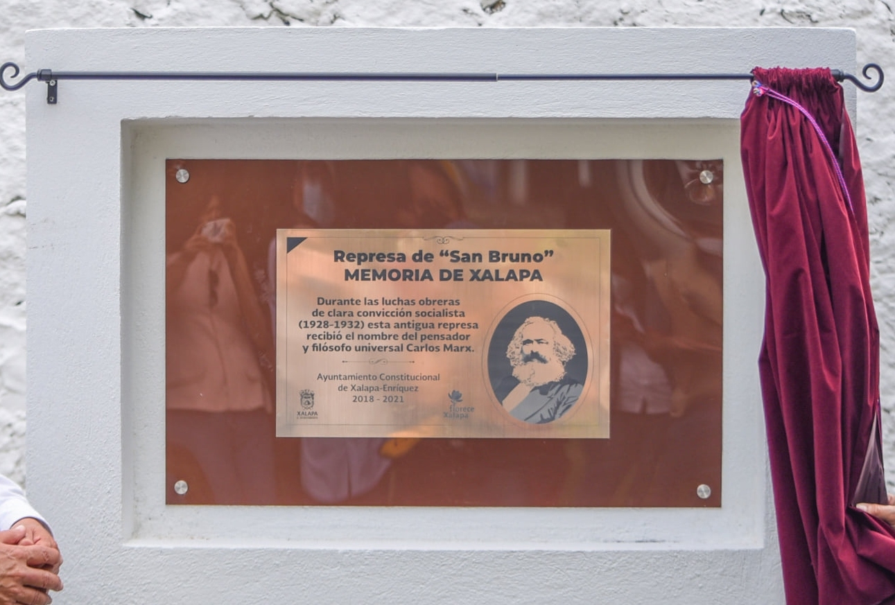 Placa conmemorativa de Karl Marx, develada hoy en Xalapa