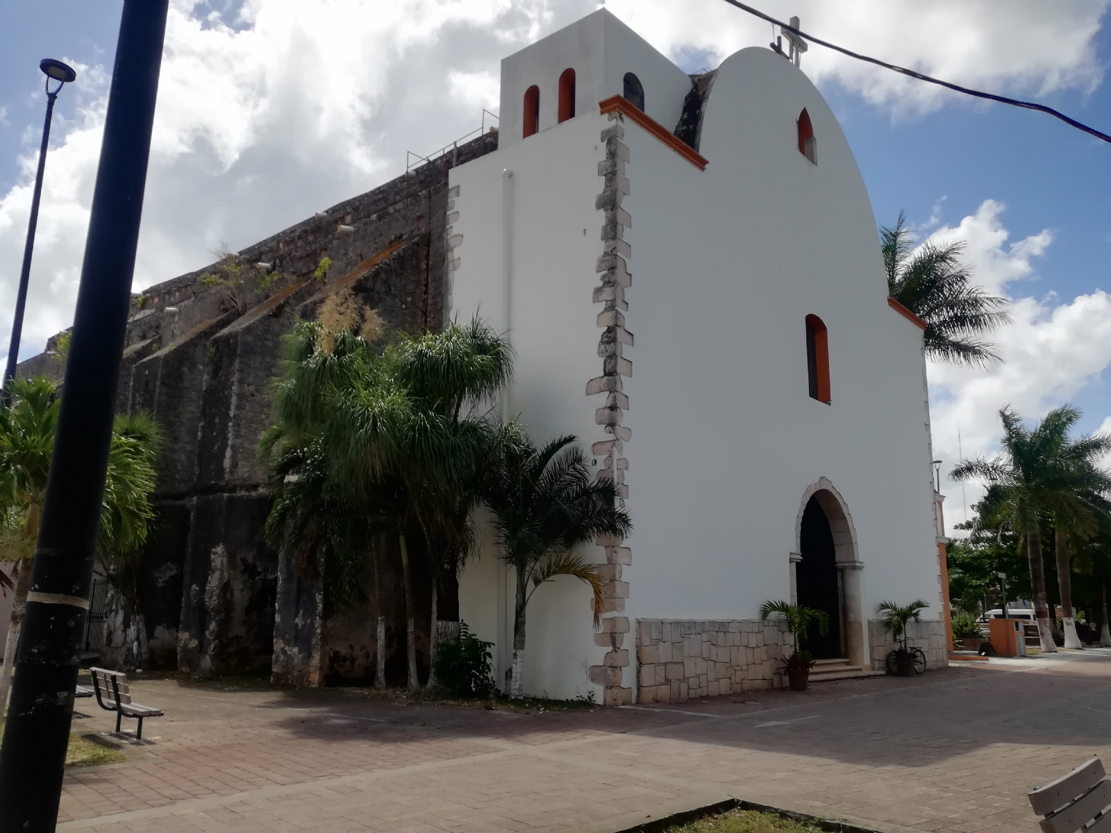 Parroquia de la Santa Cruz en Felipe Carrillo Puerto: El Santuario de la Cruz Parlante