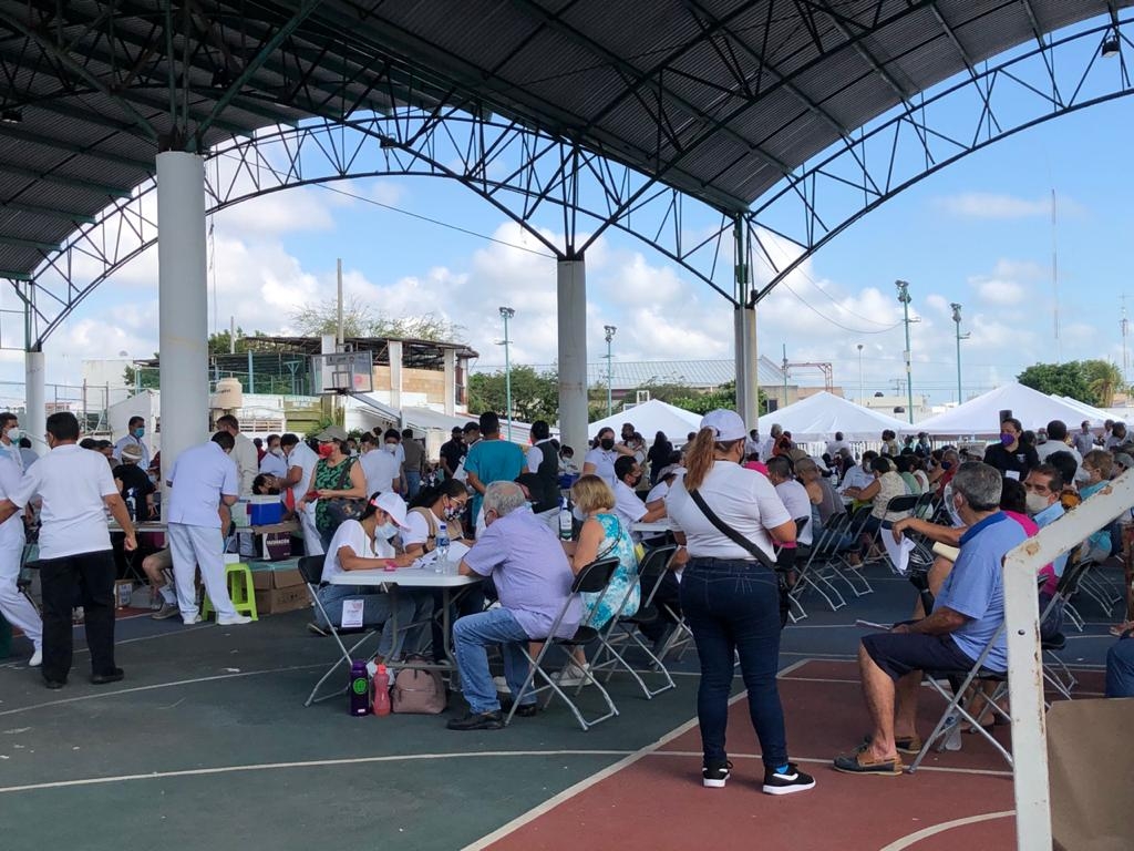 Reactivan Plan Nacional de Vacunación contra COVID-19 para adultos mayores en Cancún