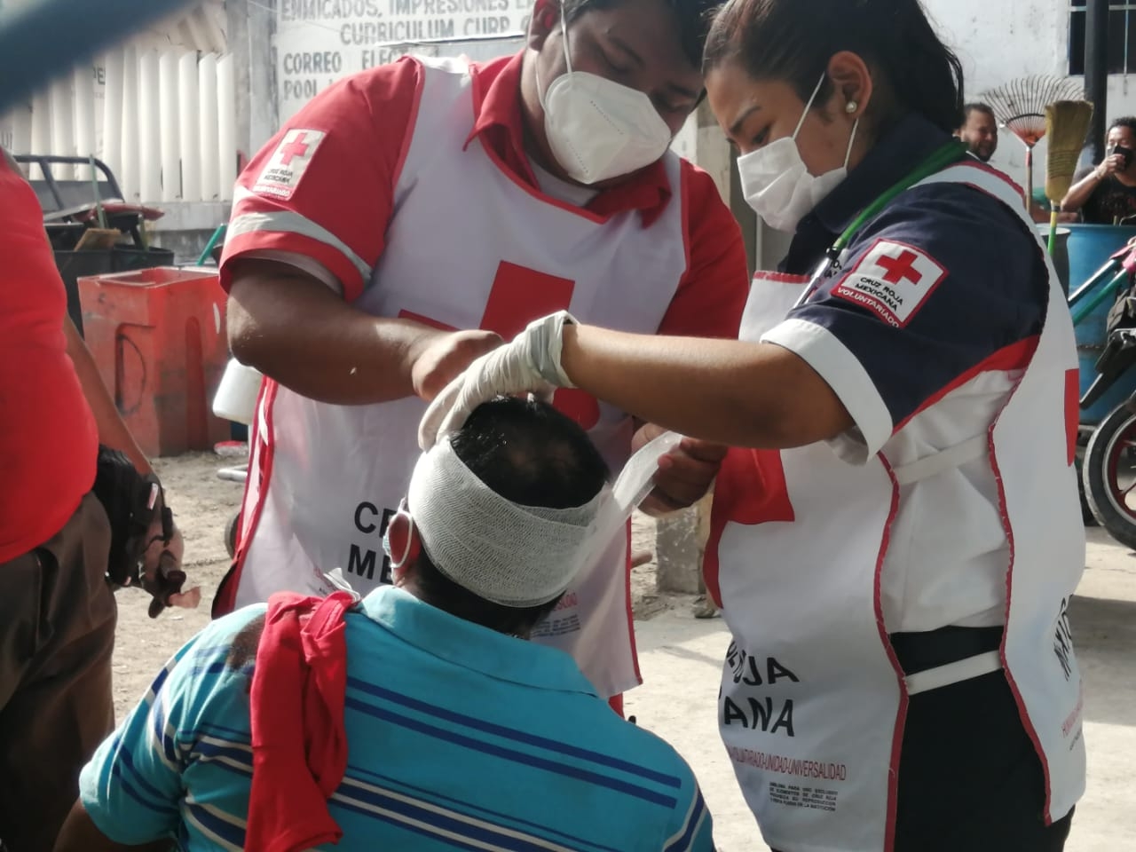 Hombre se fractura la cabeza tras una caída en Ciudad del Carmen
