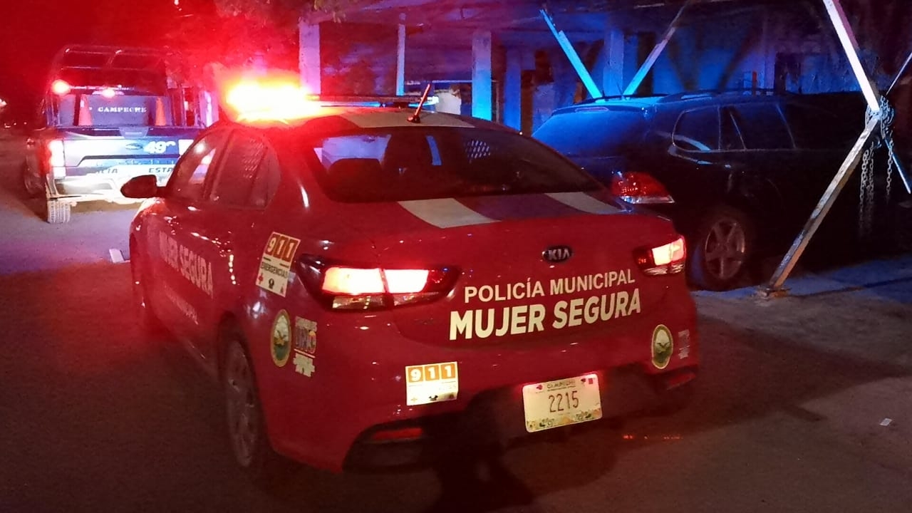 Hombre huye tras propinarle una golpiza a su esposa en Ciudad del Carmen
