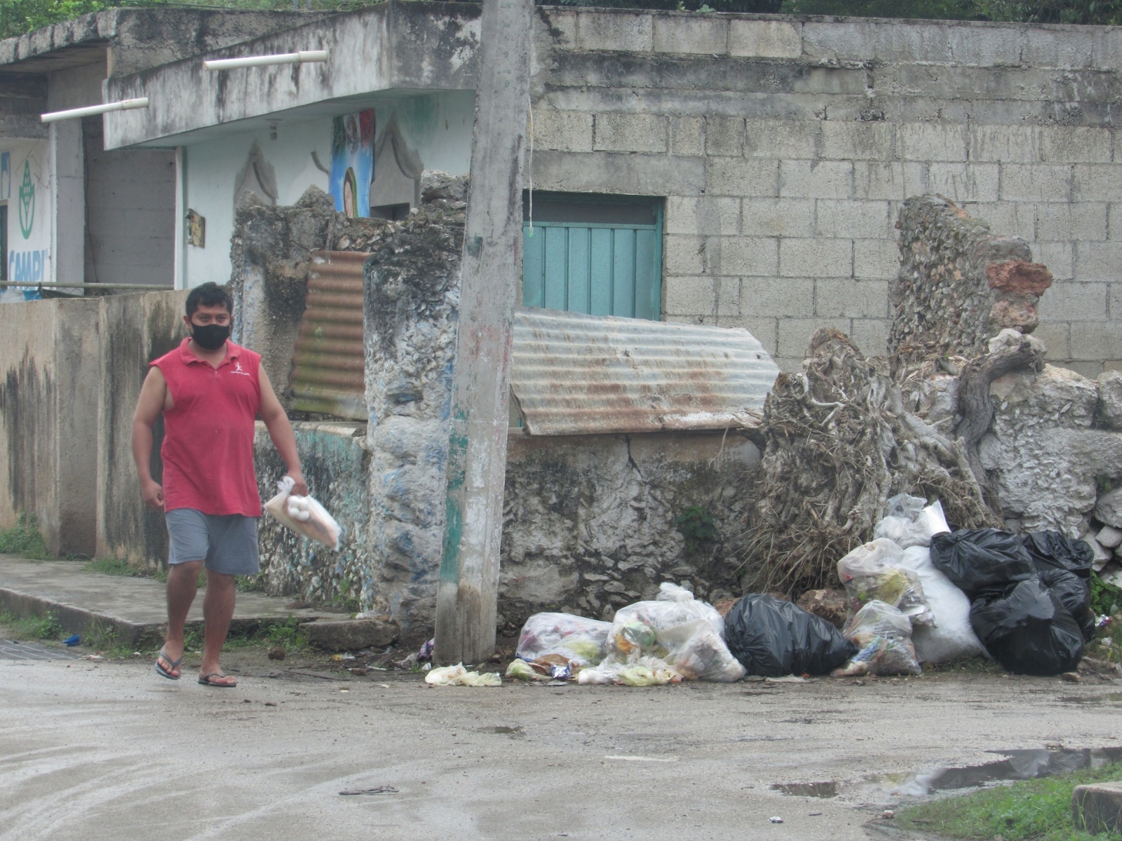Utilizan calles como basureros en Acanceh, denuncian