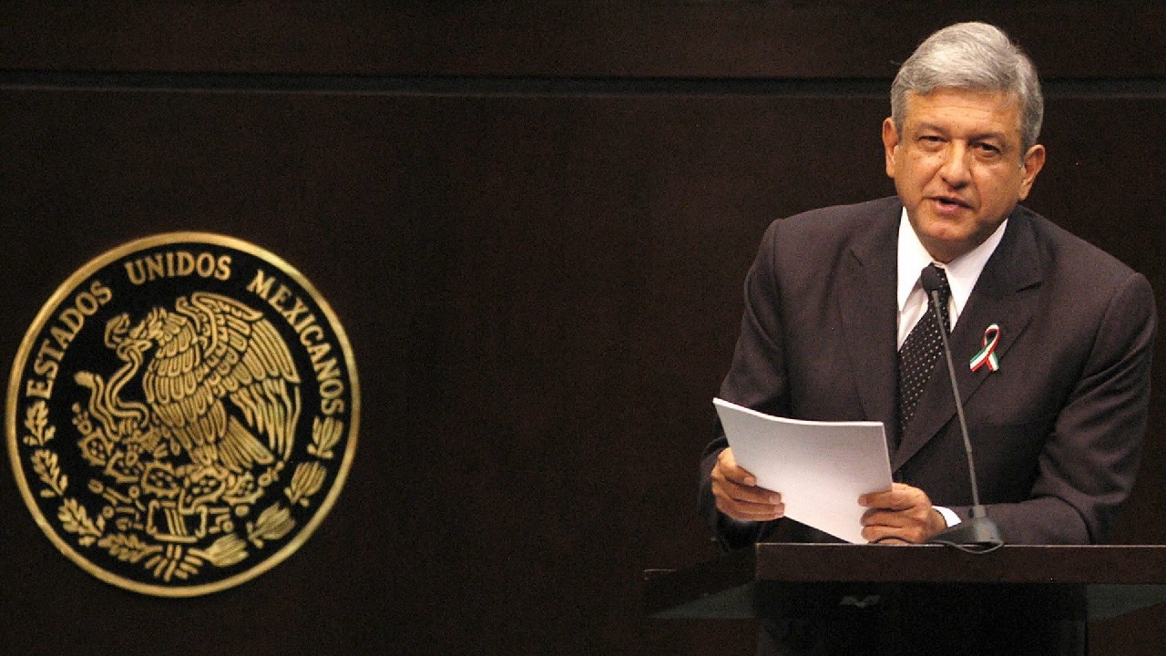 Era la primera vez que el actual Presidente de México acudía a la en la Cámara de Diputados en abril de 2005