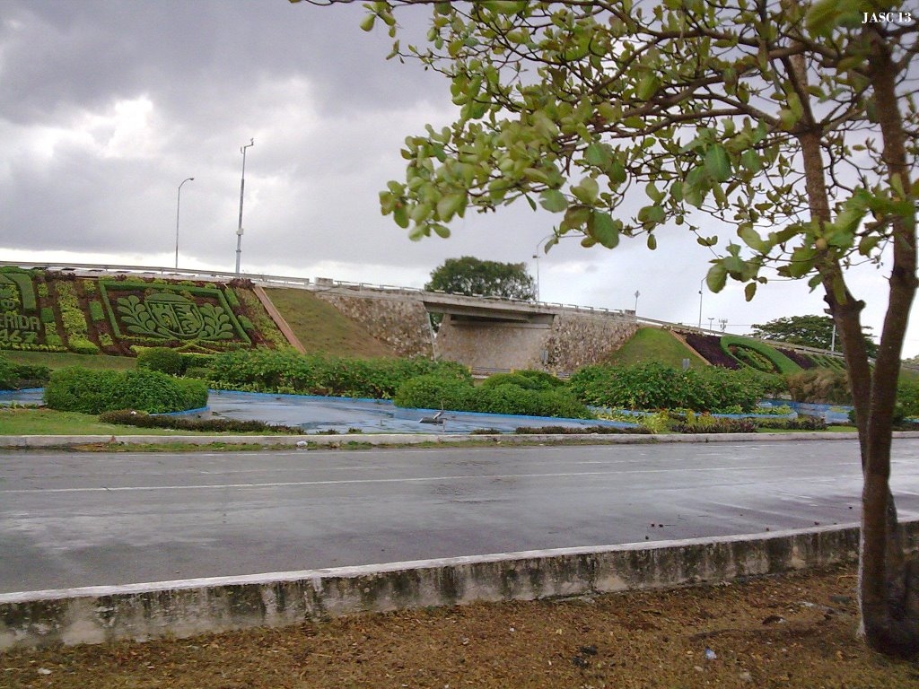Distribuidor vial de Gran Plaza en Mérida, obsoleto y peligroso: Observatorio