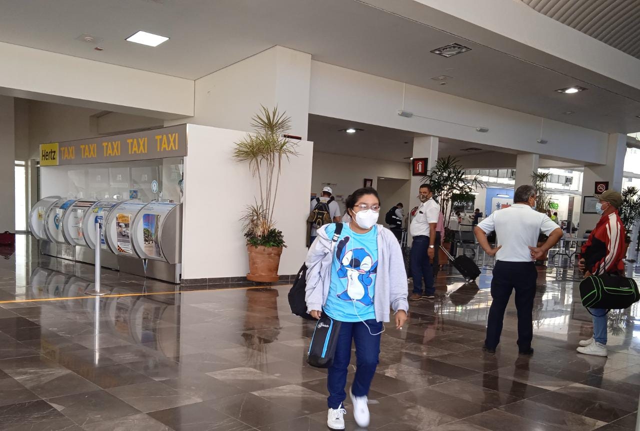 Aeroméxico llega al aeropuerto de Campeche con 56 pasajeros este 10 de mayo