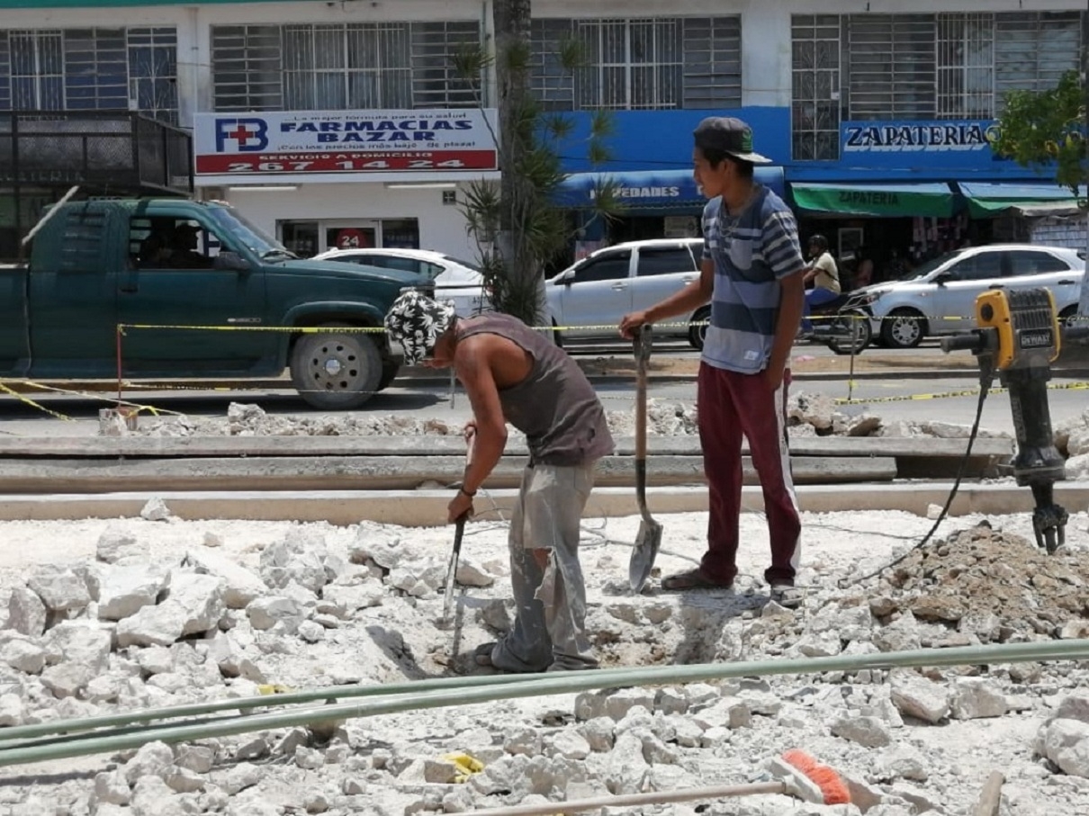 Foráneos les ganan el trabajo a albañiles locales en Felipe Carrillo Puerto