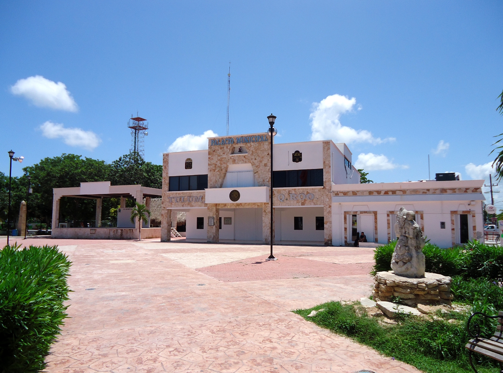Alcaldes electos en Quintana Roo aspiran a sueldos de hasta 138 mil pesos