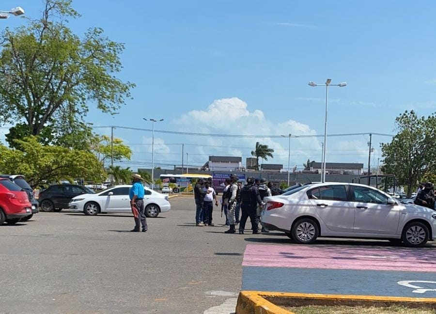 Chetumal: Presunto secuestro provoca movilización policiaca en Plaza las Américas