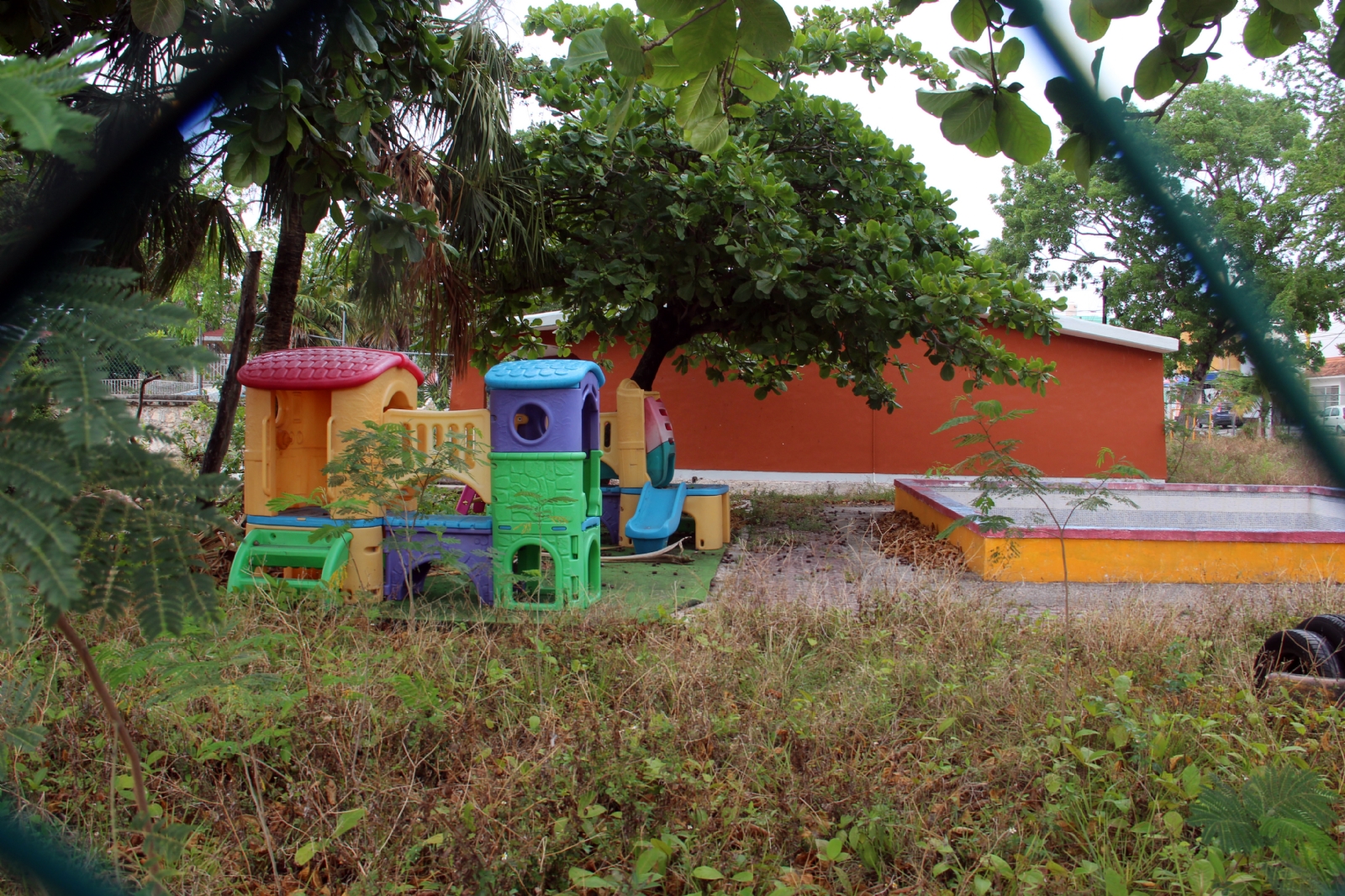 Escuelas en pésimas condiciones para  regreso a clases en Quintana Roo
