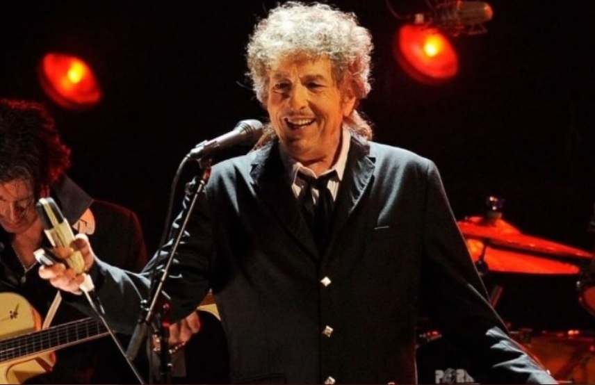 Bob Dylan cumple 80 años y así lo celebran sus seguidores en Twitter