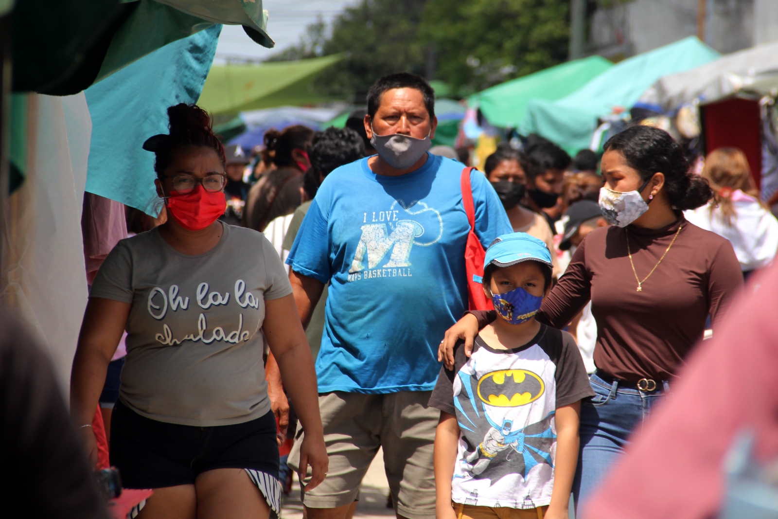 Empresarios exigen multas a tianguis por contagios de COVID-19 en Cancún