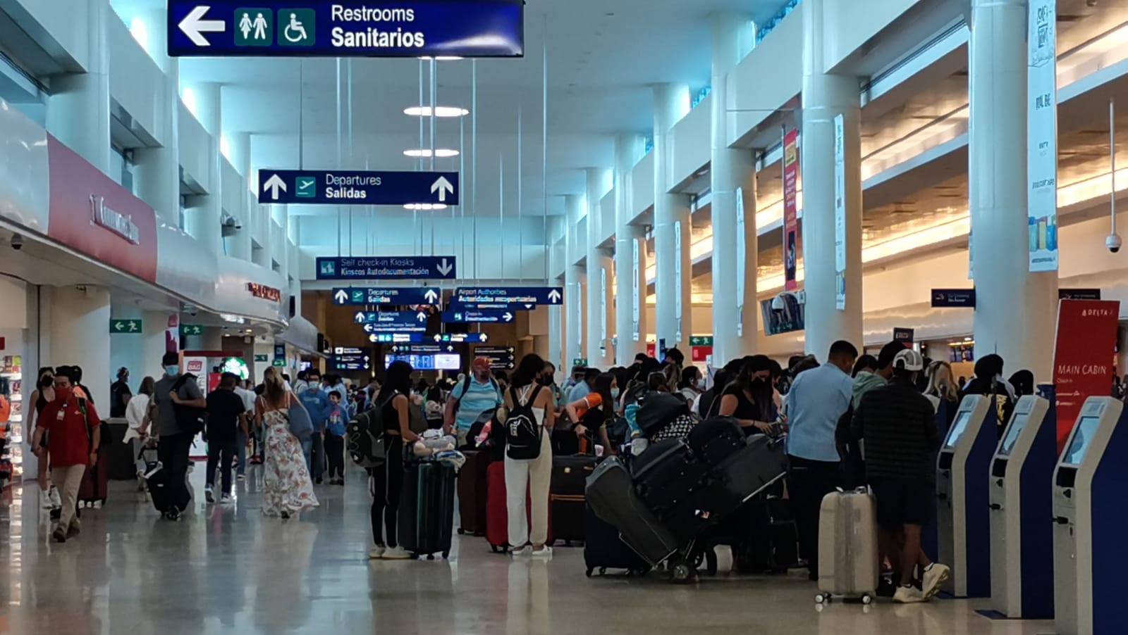El aeropuerto de Cancún, es el que más vuelos opera en LATAM