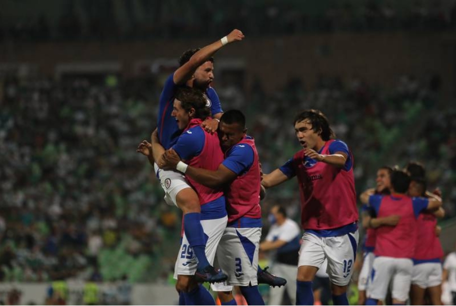 La Máquina Azul celebra su victoria contra Santos
