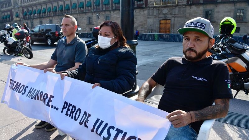 'El Mijis' continúa huelga de hambre frente a Palacio Nacional de la CDMX