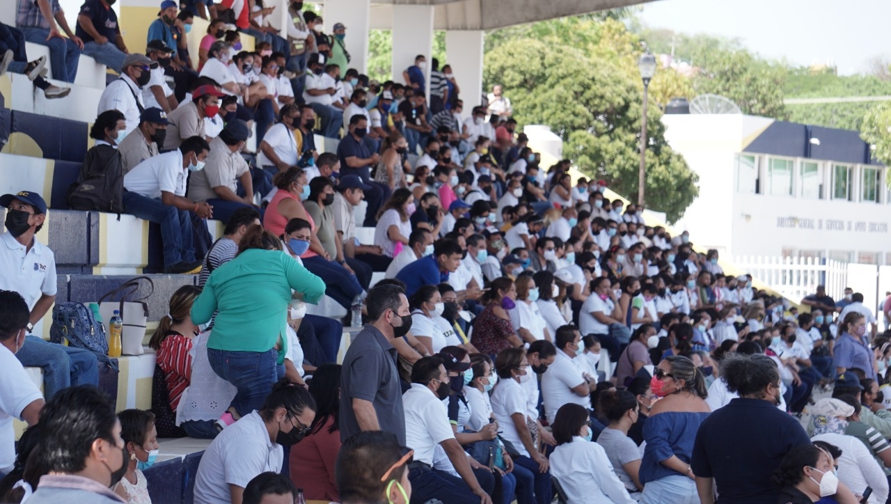 Sindicalizados de la Universidad Autónoma de Campeche se enfrentan en asamblea