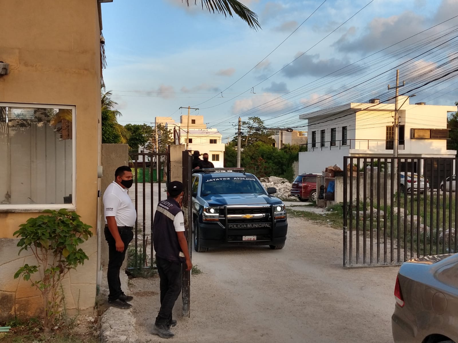 Catean vivienda tras detención de agresor de candidato suplente de Isaac Janix en Cancún