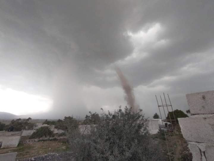 Enorme tornado arrasa con dos ciudades de Estados Unidos: VIDEO