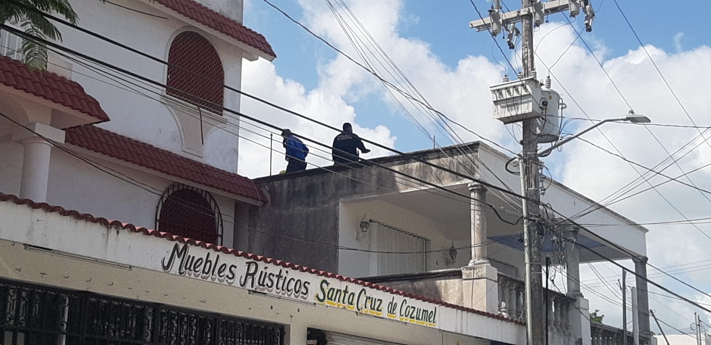 Hombre se electrocuta mientras trabajaba en la colonia Centro de Cozumel