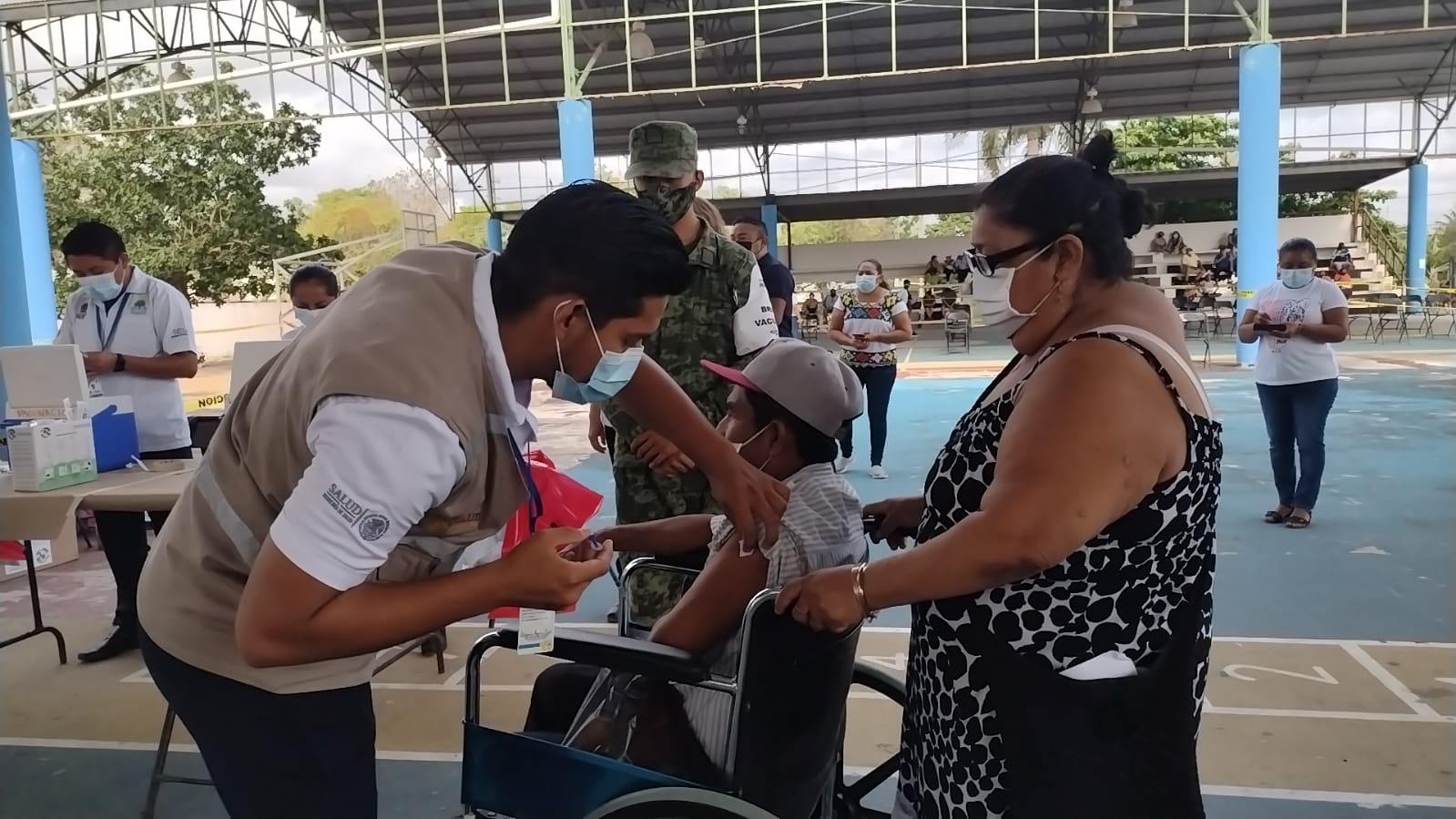Inicia vacunación de personas de entre 50 a 59 años en Felipe Carrillo Puerto
