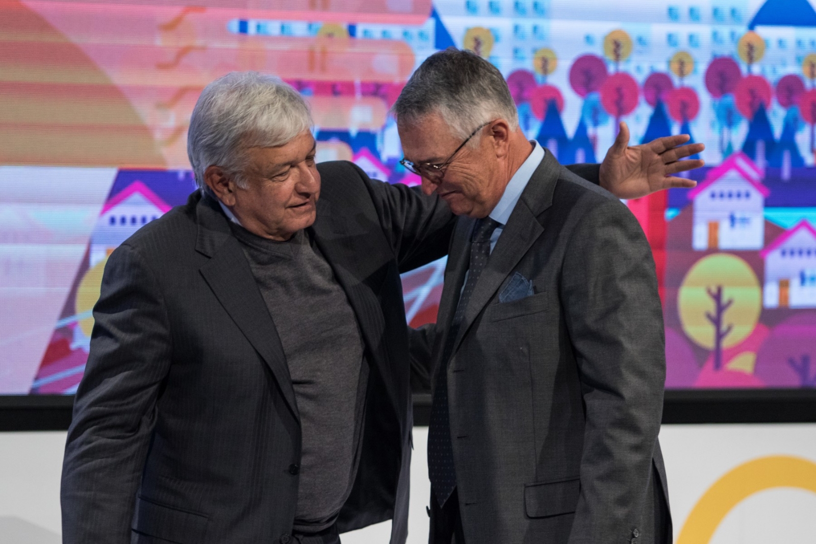 Salinas Pliego defiende su amistad con AMLO: ‘Al país no lo cambia ningún presidente’