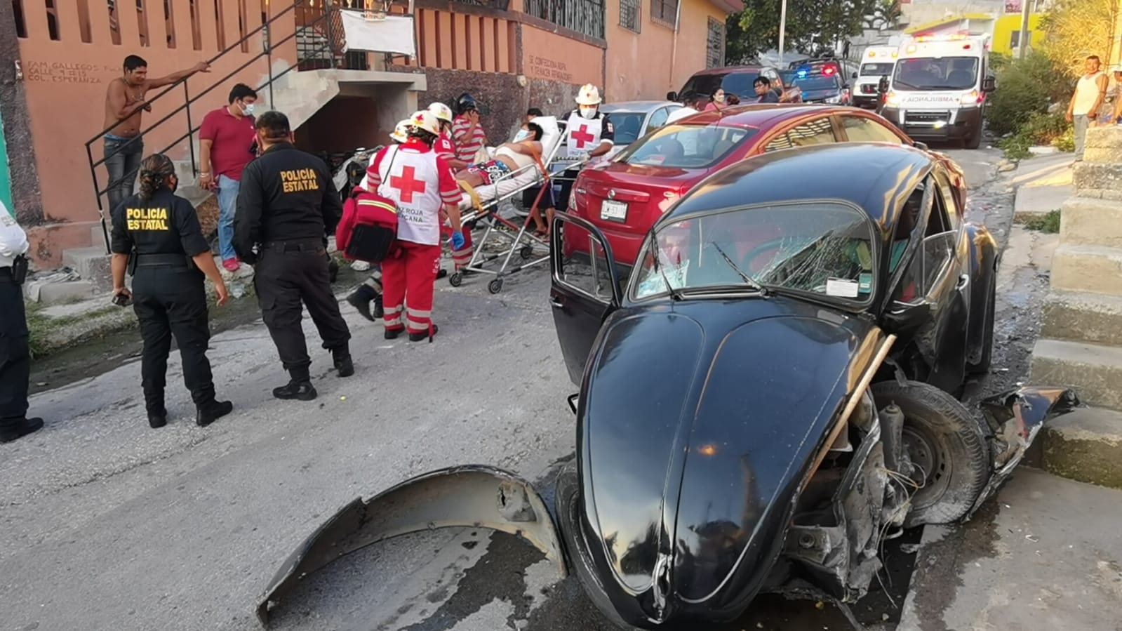 'Volchito' se queda sin frenos y provoca aparatoso accidente en Campeche