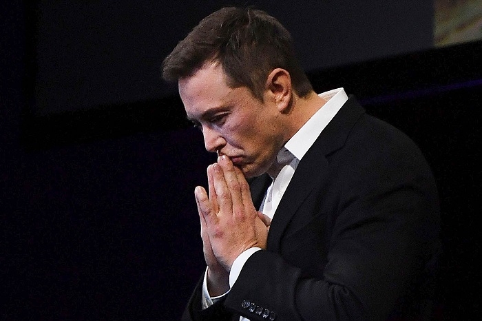Los accionistas de Tesla están molestos con Elon Musk