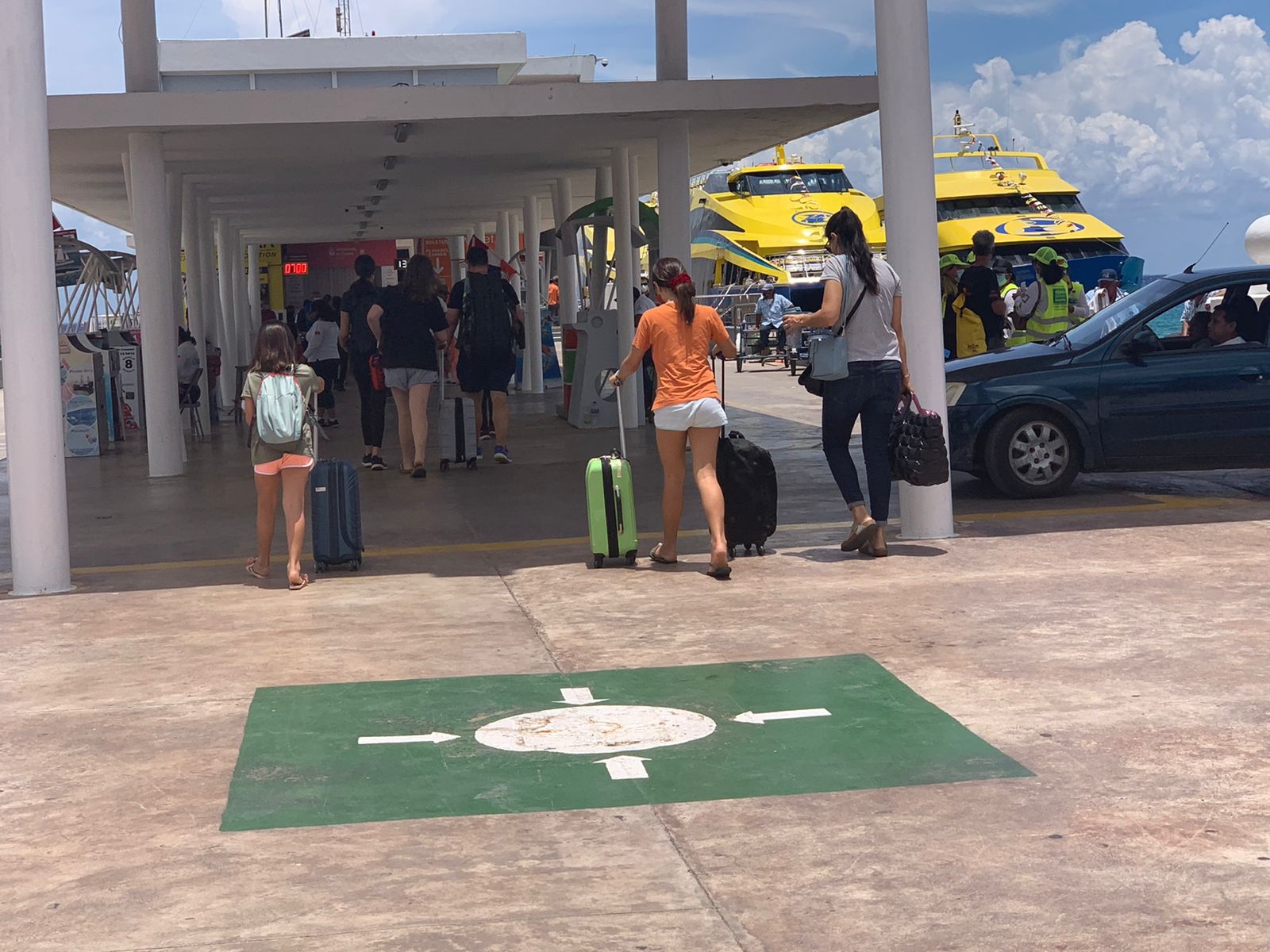 Más de dos mil turistas llegan a Cozumel vía marítima este martes