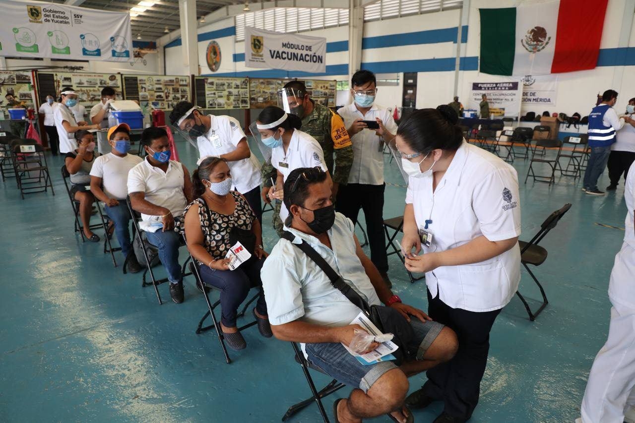 SSY Yucatán concluye segundo día de vacunación anticovid a personas de 40 a 49 años