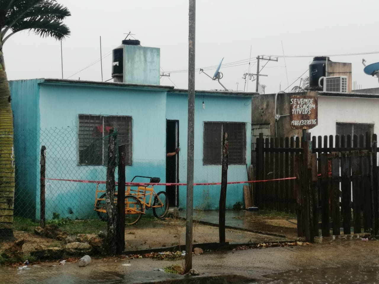 Hombre se suicida al exterior de su casa en Chetumal