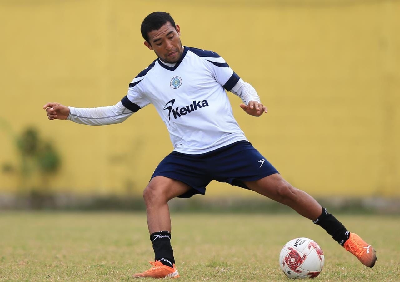 Armando 'Teacher' Zamorano renueva contrato con Cancún FC