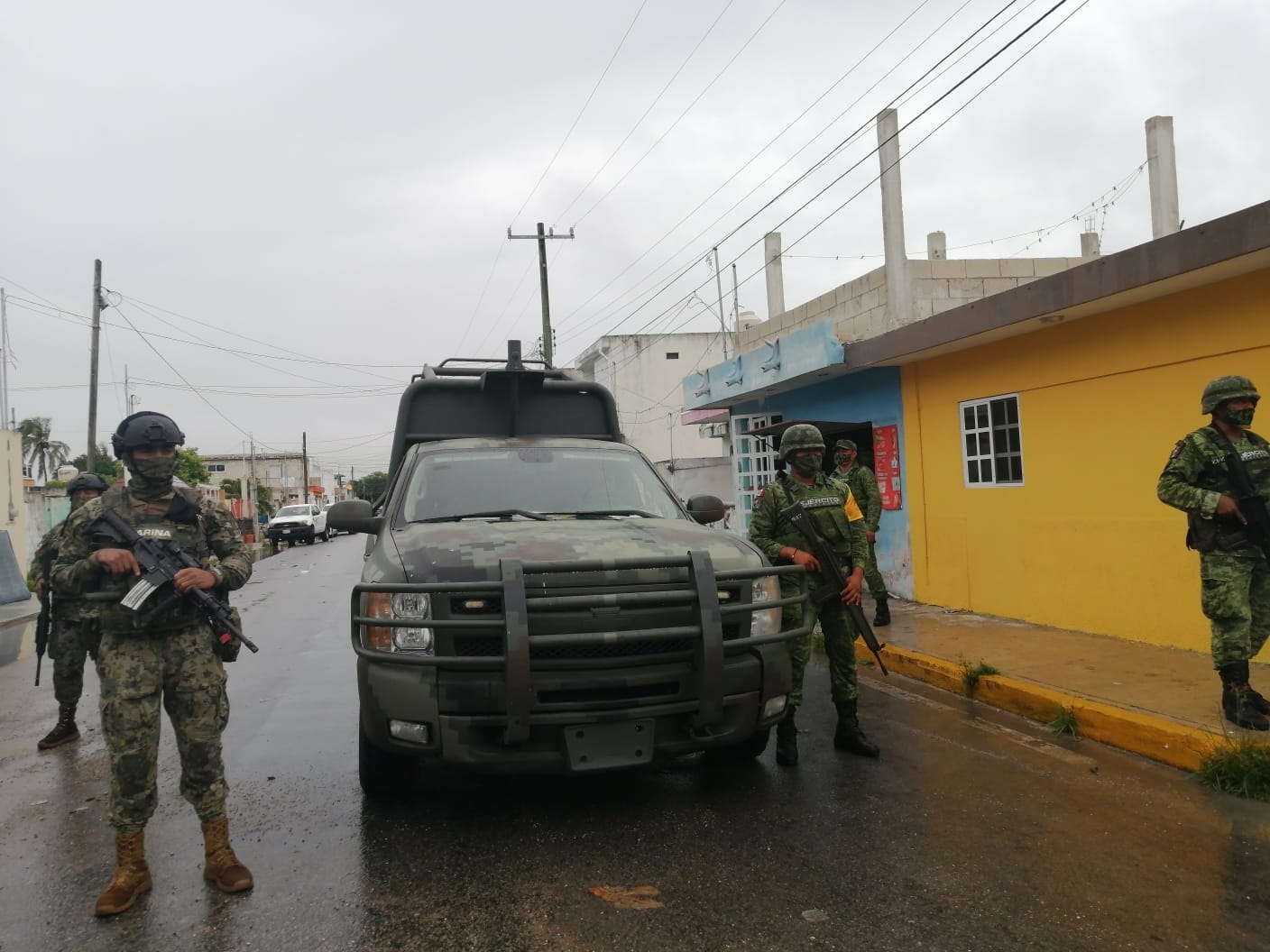 Detienen a dos hombres por venta ilegal de pulpo en Progreso, Yucatán