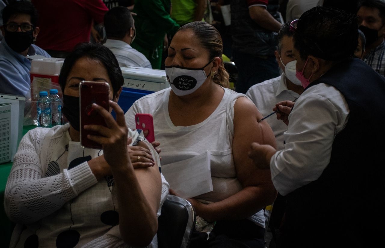 COVID-19 en México: Suman 2 millones 459 mil casos y 230 mil 424 los fallecidos